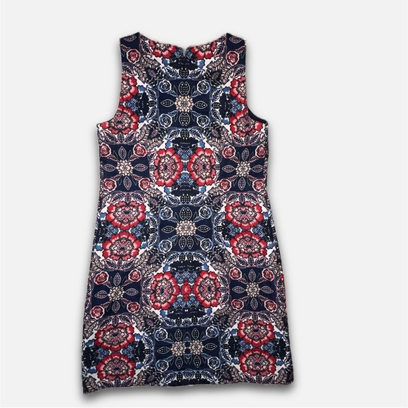 Vince Camuto Dresses & Skirts - Vince Camuto Kaleidoscope Print Mini A Frame Dress Red, White & Blue Size 6